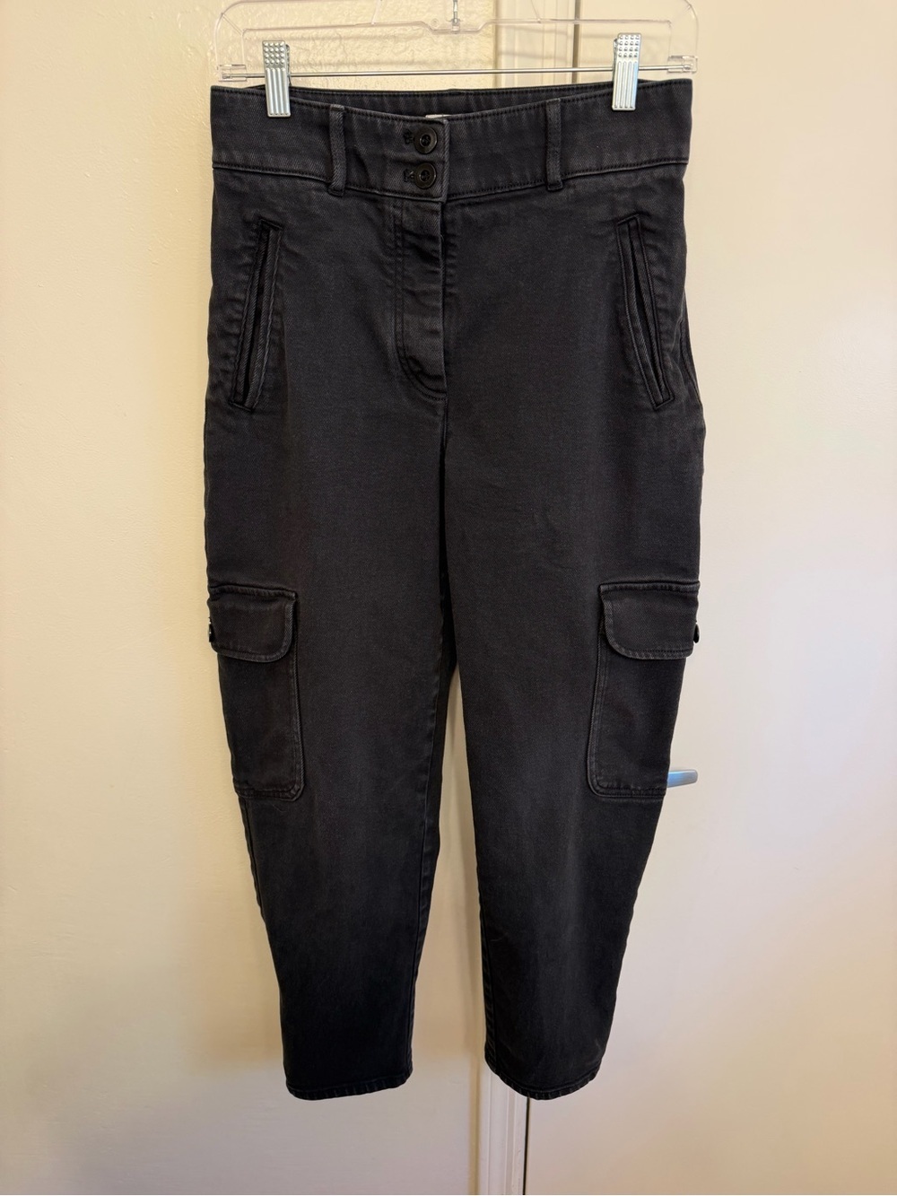Aritzia Wilfred Free Black Modern Cargo Pants Dark Wash High Rise Size 6